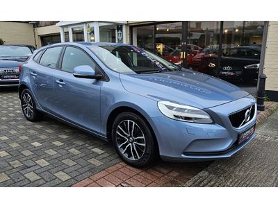 2017 Volvo V40
