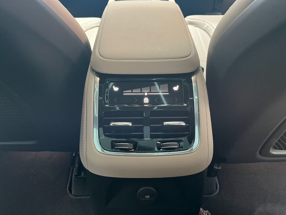 2025 Volvo XC90