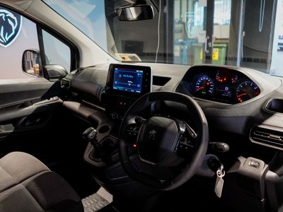 2023 Peugeot Partner