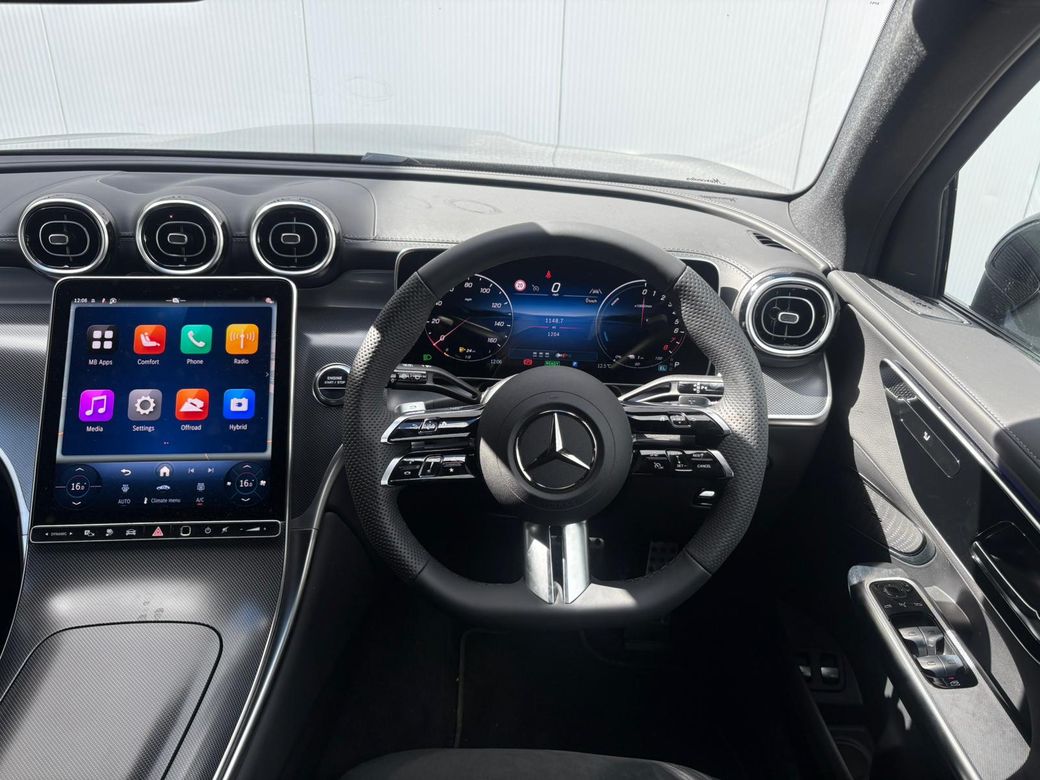 2025 Mercedes-Benz GLC Class