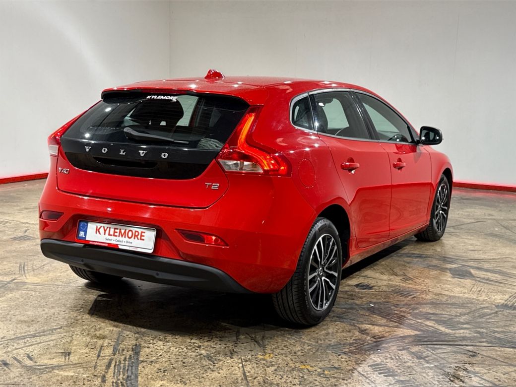 2019 Volvo V40