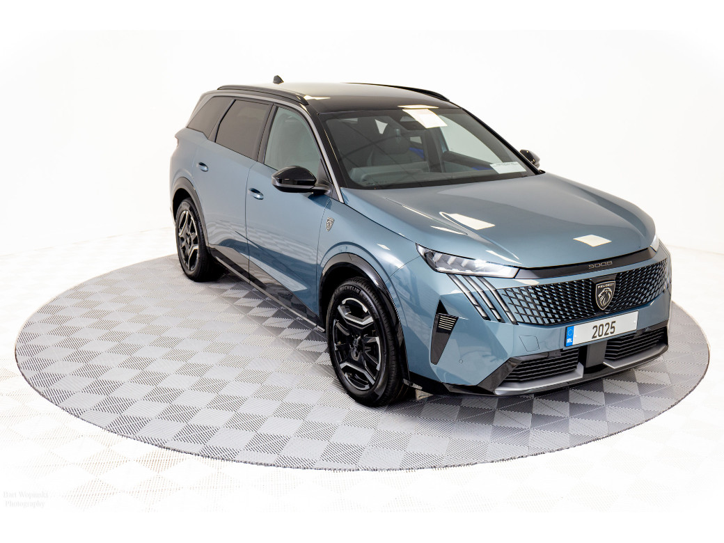 2025 Peugeot 5008