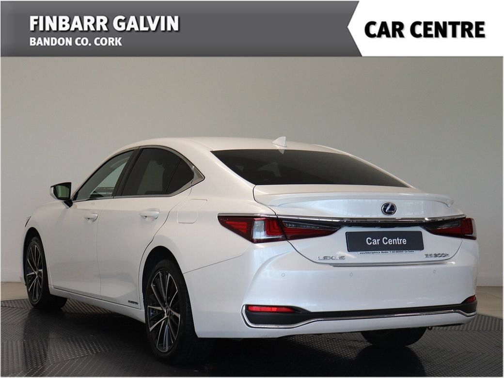 2022 Lexus ES 300h