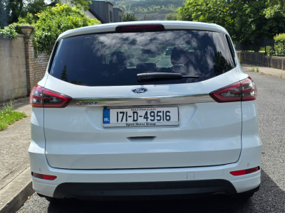 2017 Ford S-Max