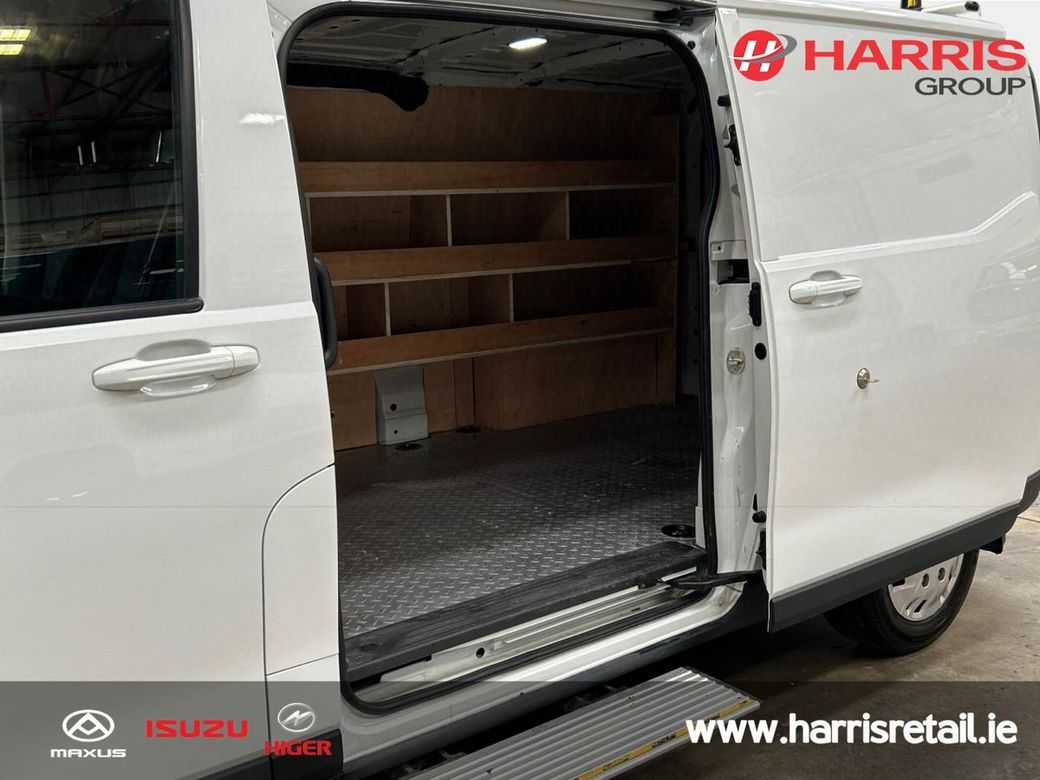 2025 White Maxus Deliver 7