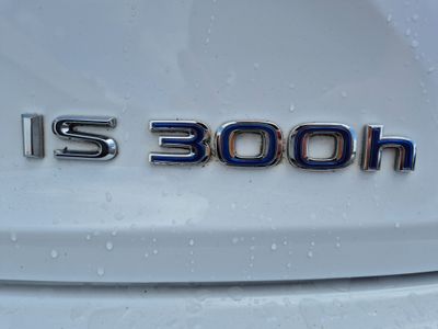 2015 Lexus IS 300h