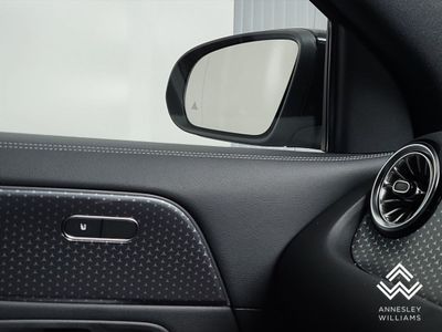 2025 Mercedes-Benz EQA