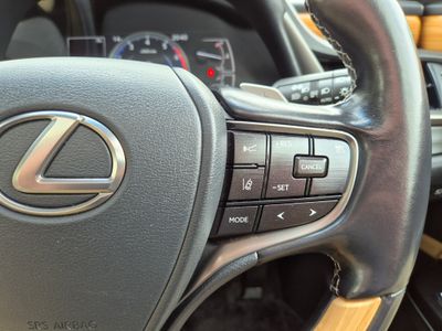 2021 Lexus ES 300h