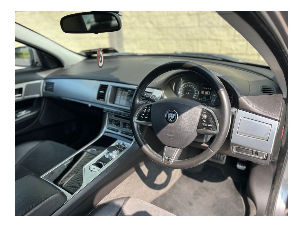 2014 Jaguar XF