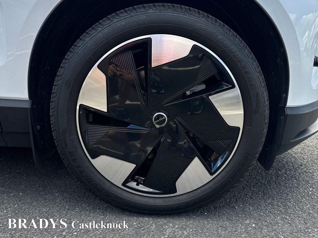2025 Volvo EX30