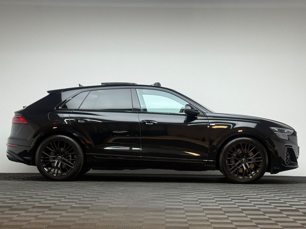 2025 Audi Q8