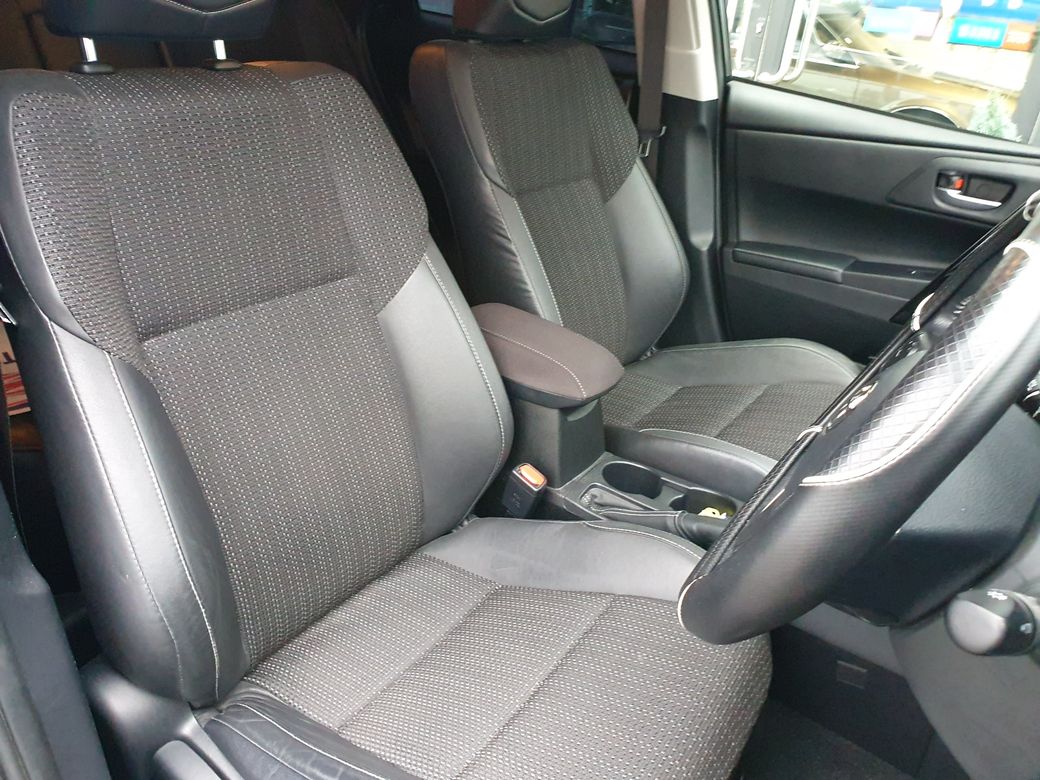 2017 Toyota Auris
