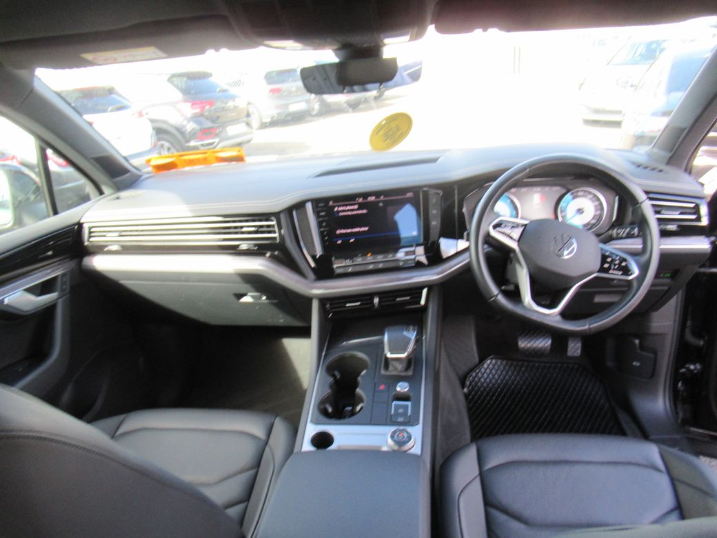 2023 Volkswagen Touareg