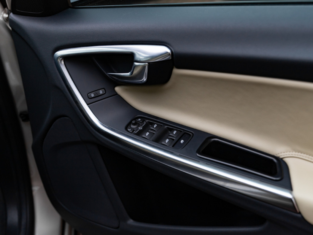 2017 Volvo V60