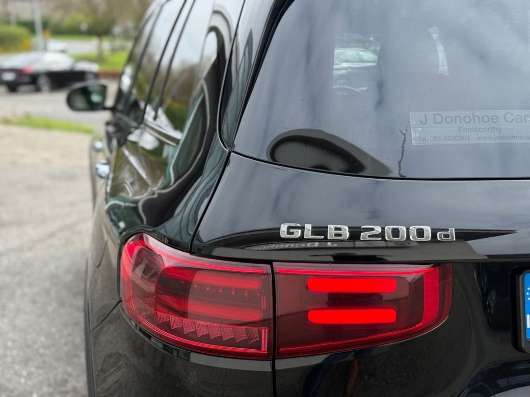 2025 Mercedes-Benz GLB Class