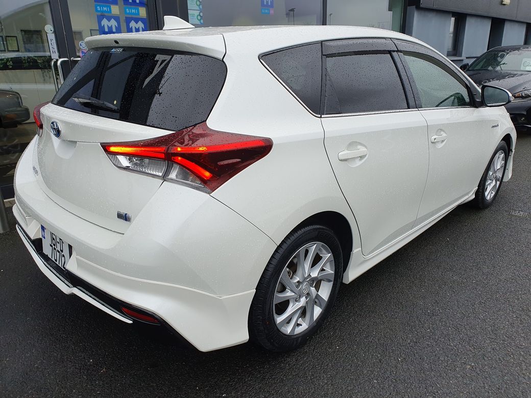 2016 Toyota Auris