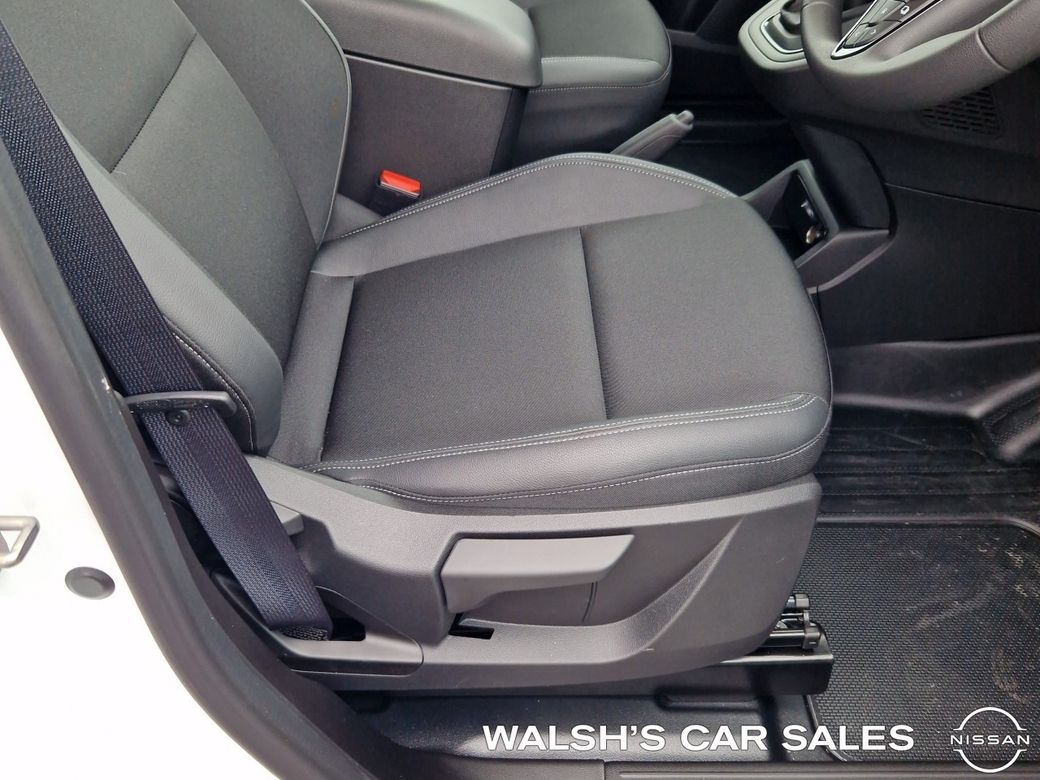 2025 Nissan Townstar