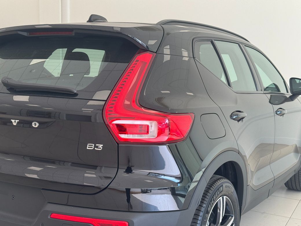 2026 Volvo XC40
