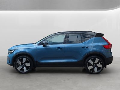2023 Volvo XC40
