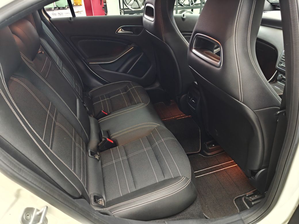 2015 Mercedes-Benz A 180