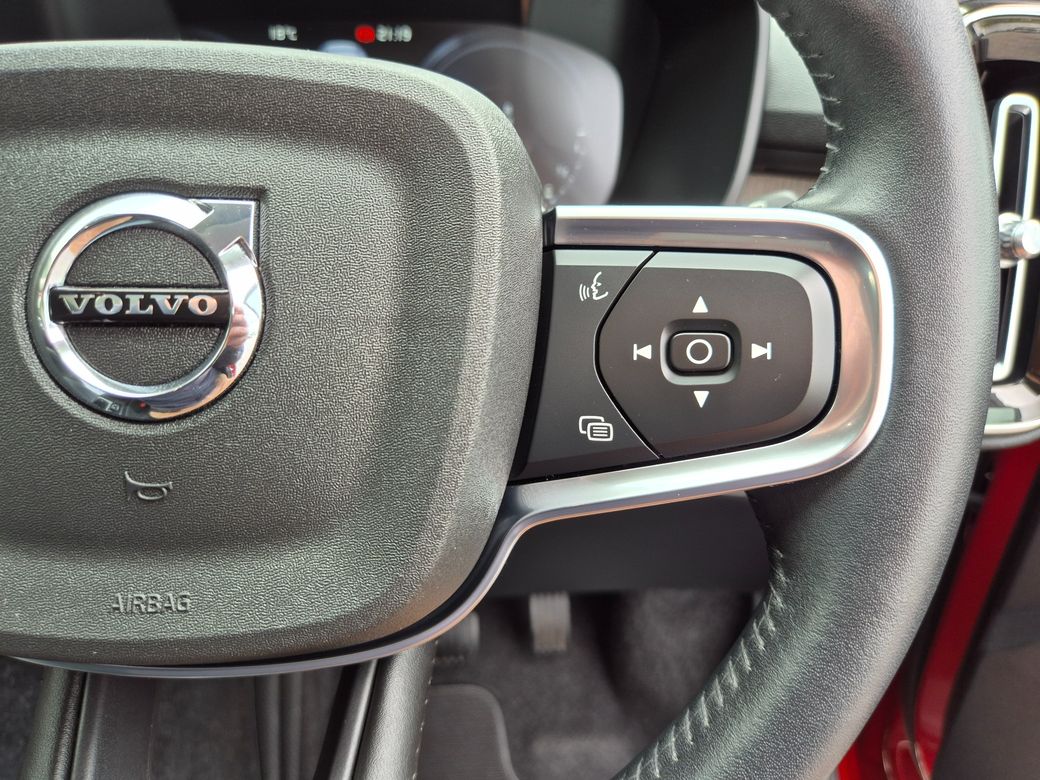 2020 Volvo XC40