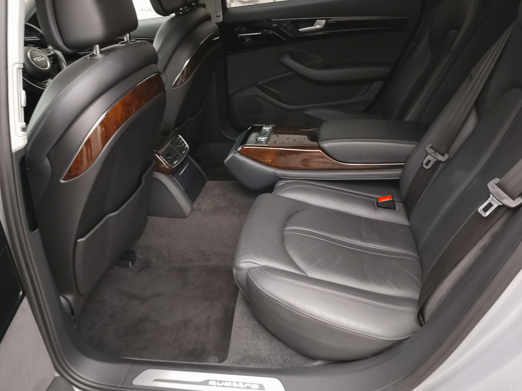 2016 Audi A8