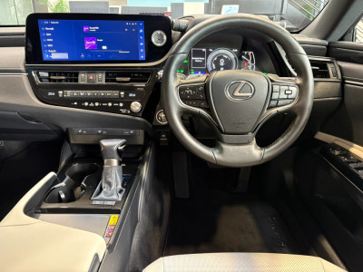 2024 Lexus ES 300h
