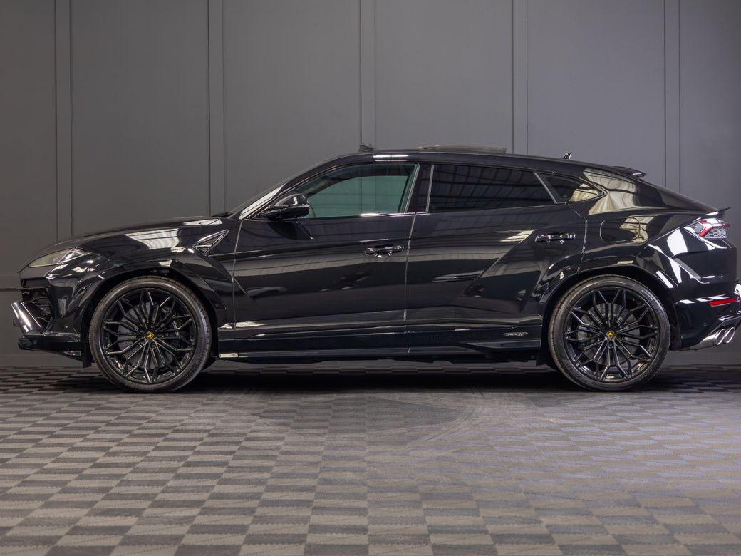 2025 Lamborghini Urus