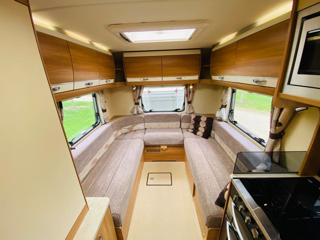 2013 SWIFT  SUNDANCE 582PR LOW PROFILE R.H.D 