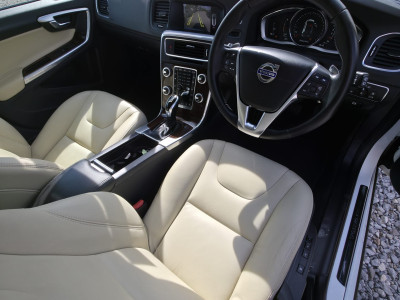 2018 Volvo V60 Cross Country