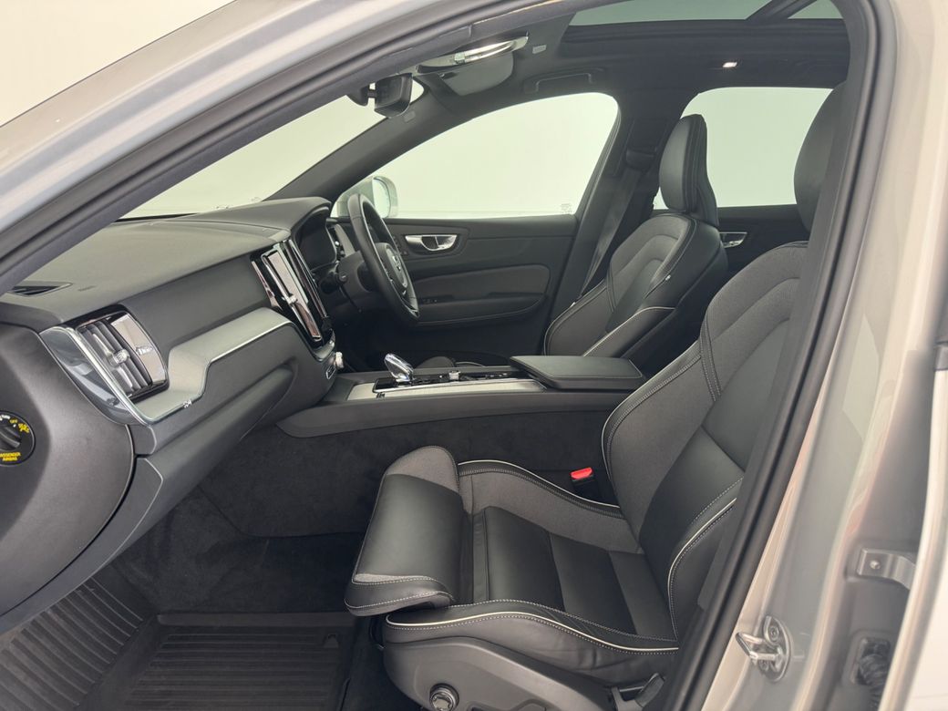 2025 Volvo XC60