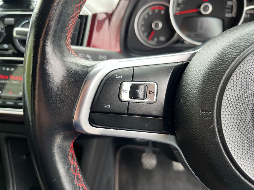 2018 Volkswagen up!