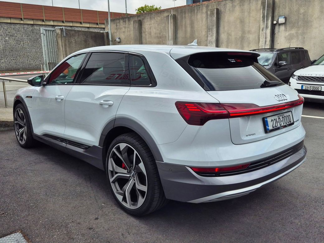 2022 Audi e-tron