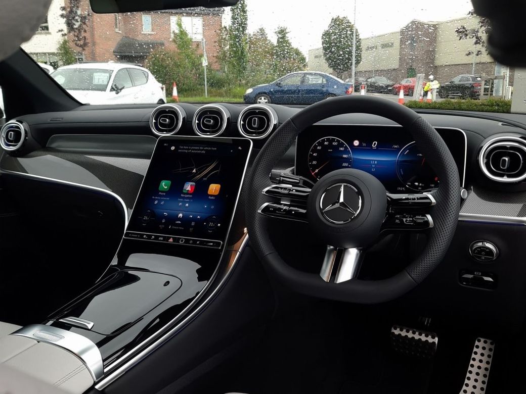 2025 Mercedes-Benz GLC Class