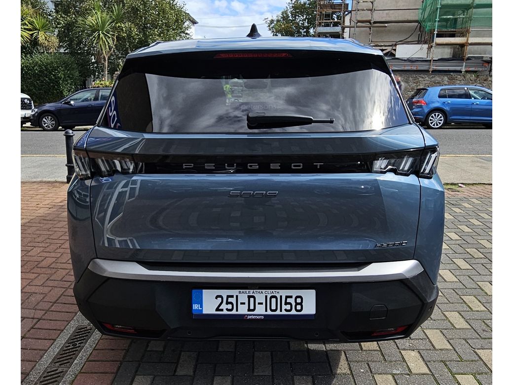 2025 Peugeot 5008