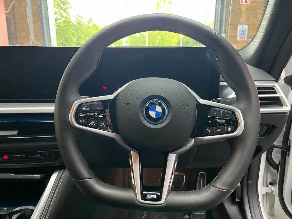 2025 BMW i4