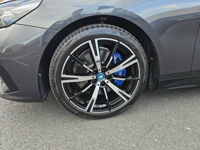 2025 BMW i5