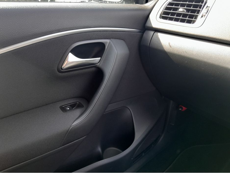 2017 Volkswagen Polo