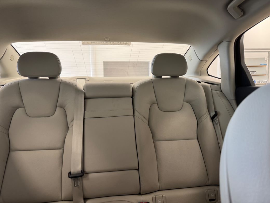 2020 Volvo S90