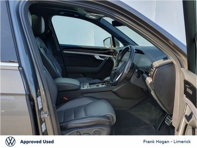 2023 Volkswagen Touareg
