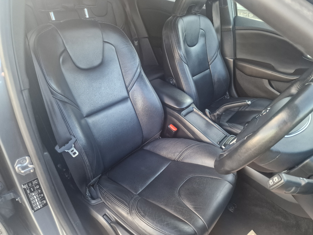 2018 Volvo V40