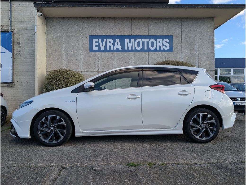 2016 Toyota Auris