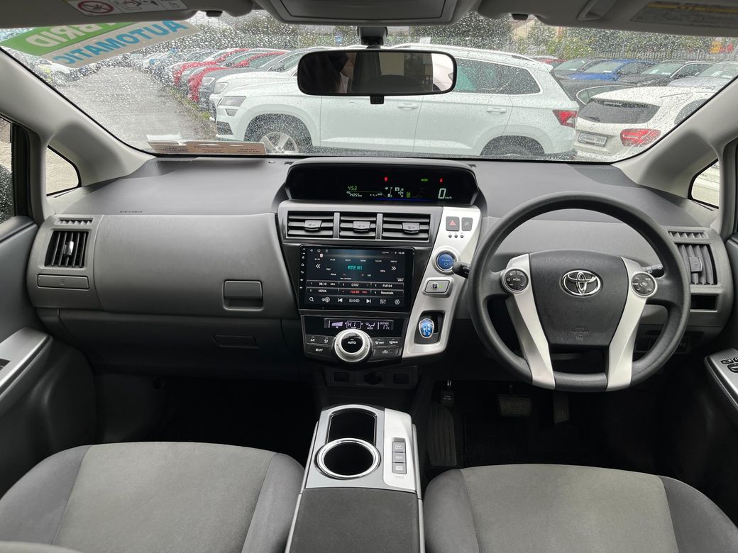 2014 Toyota Prius Alpha