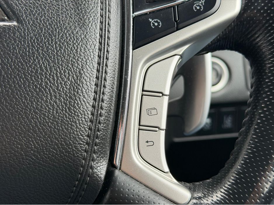 2020 Mitsubishi L200