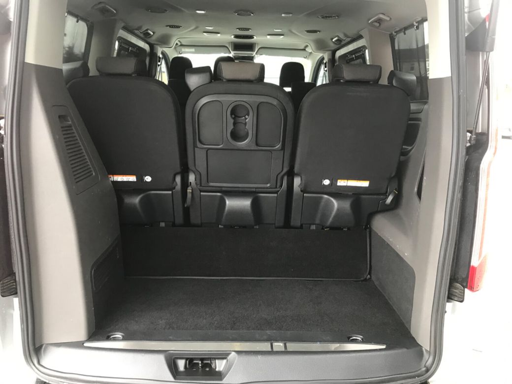 2022 Ford Tourneo