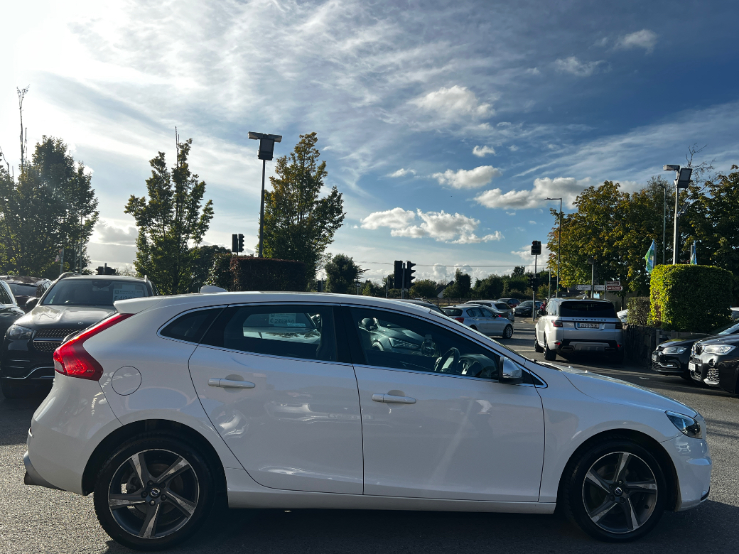 2016 Volvo V40