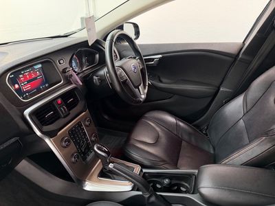 2016 Volvo V40