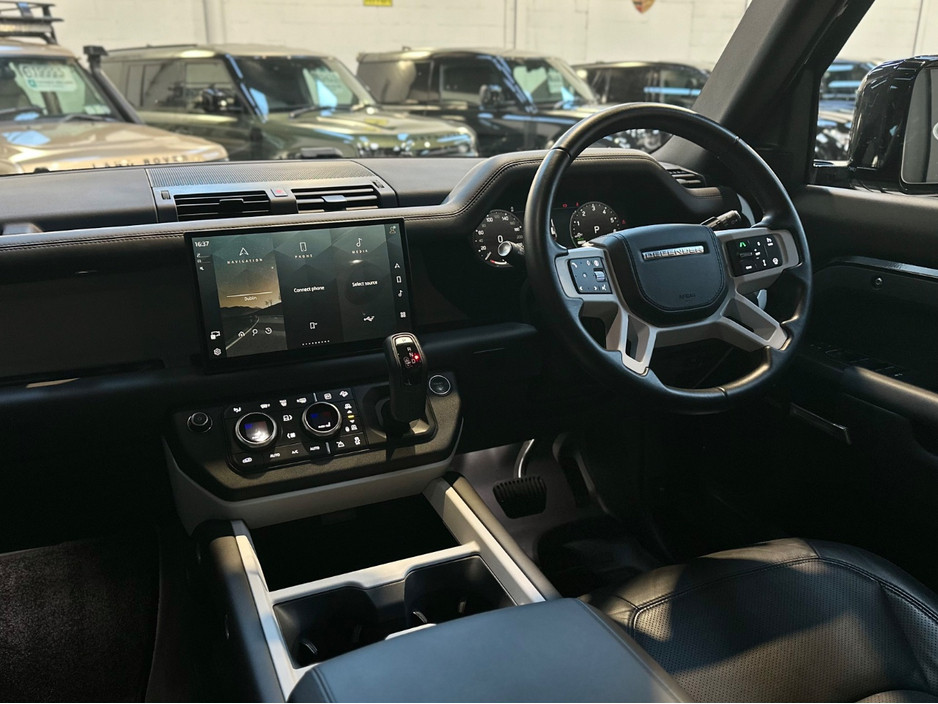 2025 Land Rover Defender