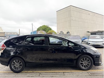 2016 Toyota Prius Alpha