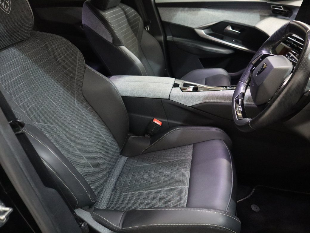 2025 Peugeot 3008